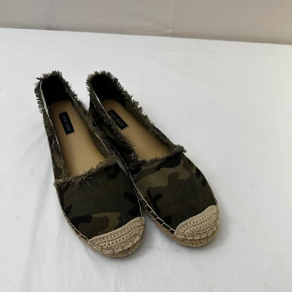 Nine West Camo Canvas Espadrille‎ Flats Green Neon Pink Frayed Edge Mens 7.5M